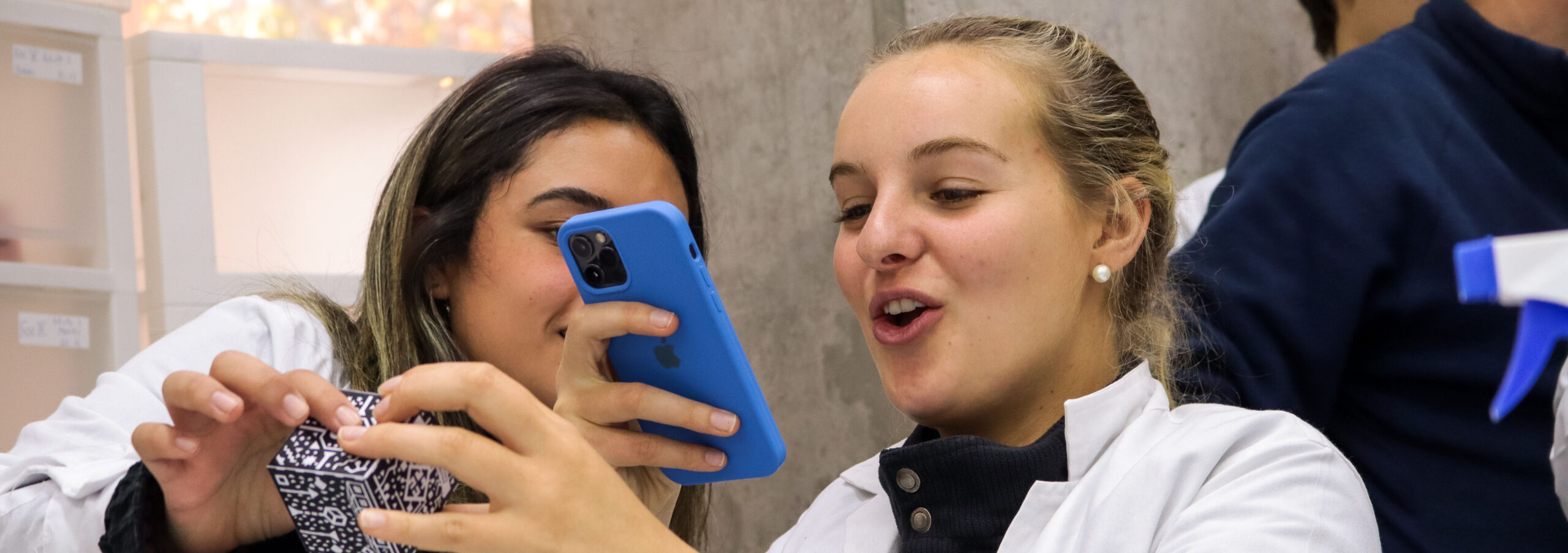 Persona utilizando Merge