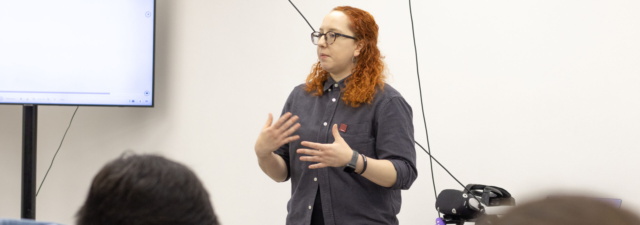 Persona exponiendo en VirtuaLab